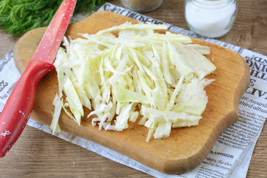 Салат с мясом и свежей капустой