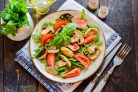Салат с рукколой и шампиньонами