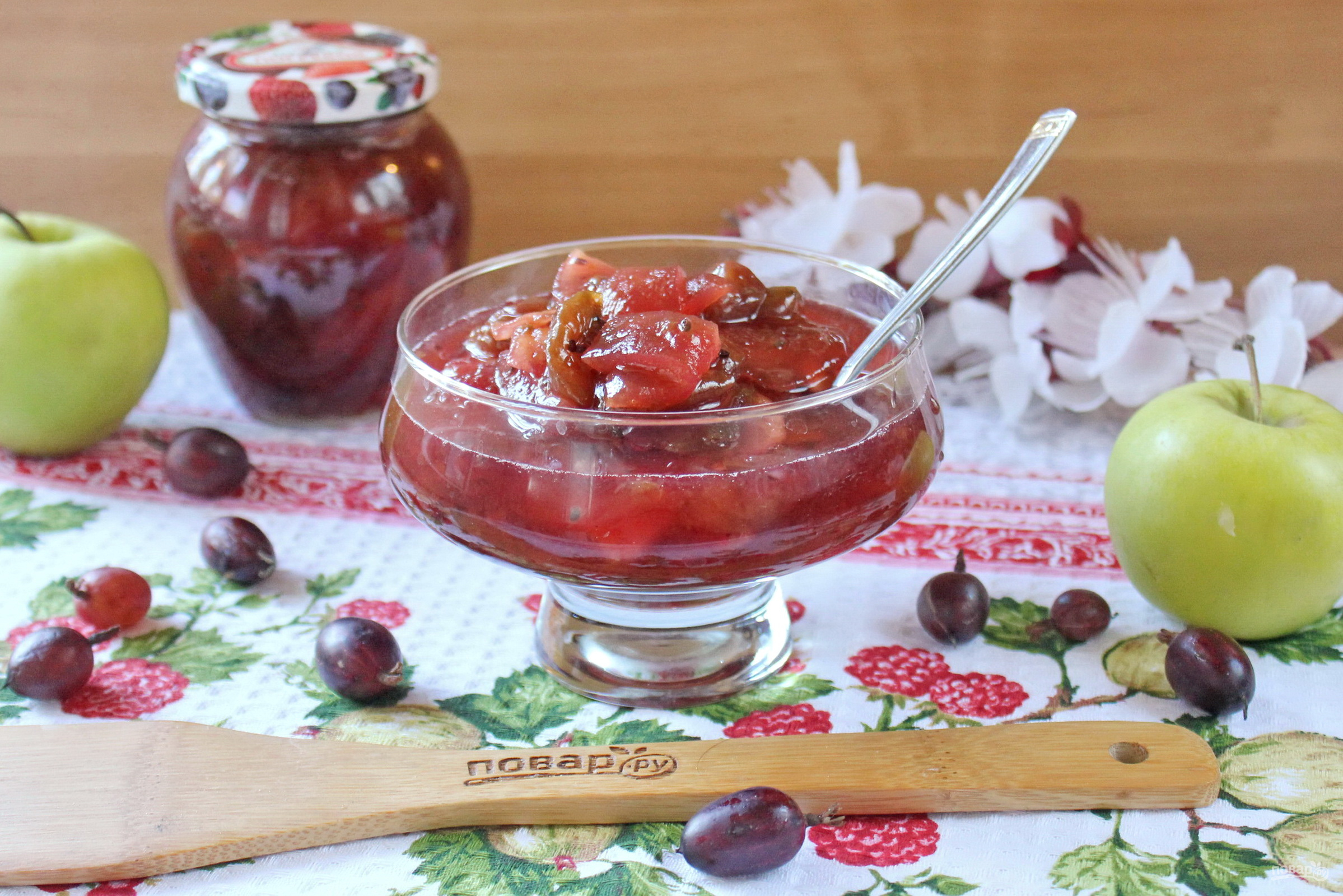 Джем из крыжовника без косточек и кожуры. Варенье из крыжовника. Крыжовник варенье. Крыжовник десерт. Десерты с вареньем.