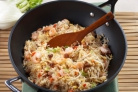 Рис с овощами, укропом и креветками