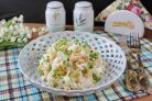 Буржуйский салат с ананасом и курицей