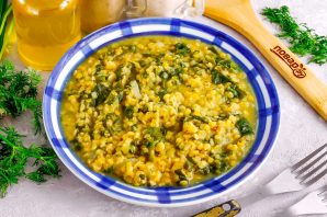 Рагу из чечевицы со шпинатом