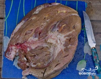 Запеченный свиной окорок