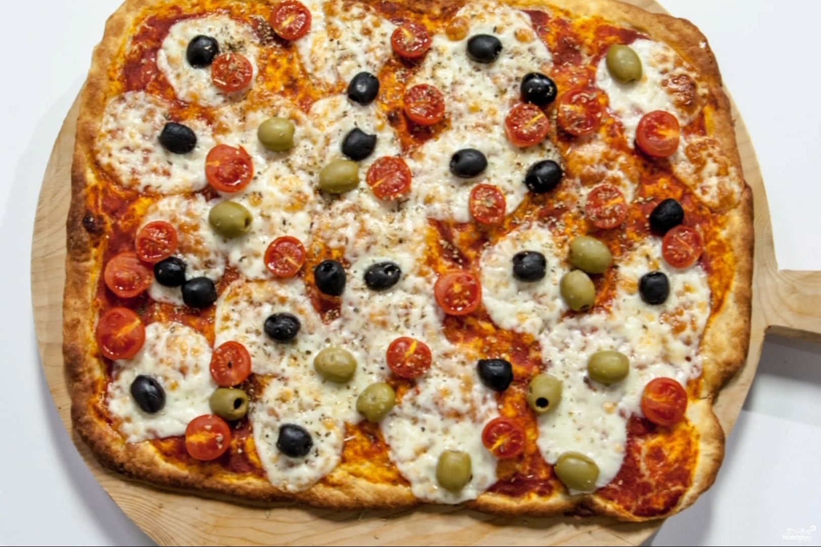 Рецепт Пицца с оливками и помидорами