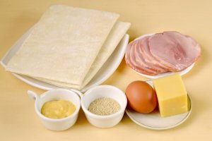 Рецепт Круассаны с ветчиной и сыром