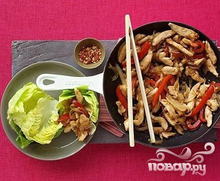 Рецепт Жаркое из курицы с болгарским перцем и салатом