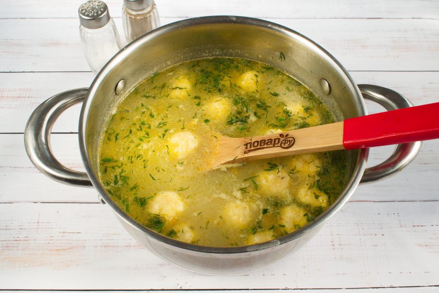 Венгерский суп с сырными клецками