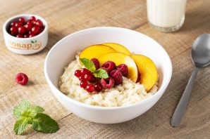 Рисовая каша на овсяном молоке