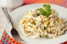 Салат "Рваная курица" с омлетом