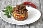 Мильфей с мясом, гречкой и овощами