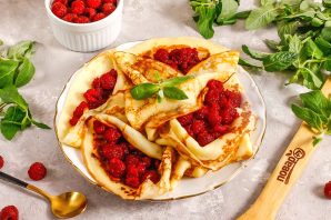 Блинчики с малиной