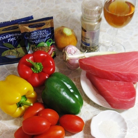 Рецепт Тунец под соусом из болгарских перцев