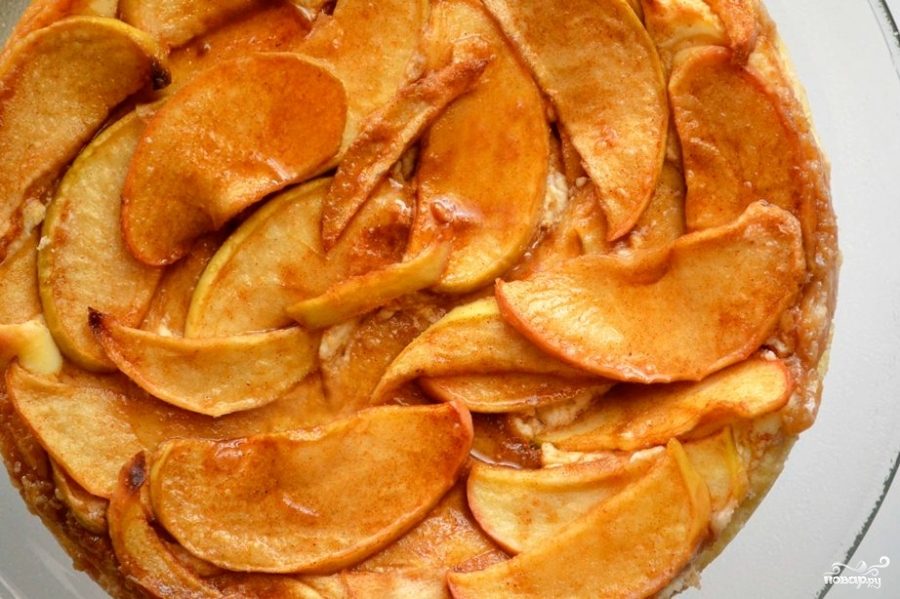 Рецепт Перевернутый пирог с яблоками и корицей
