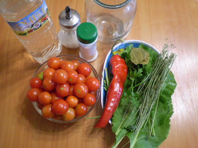 Рецепт Закатка помидоров в литровые банки