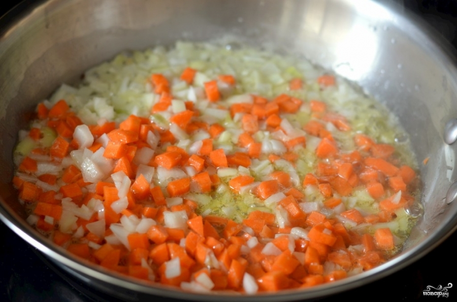 Рецепт Рис с морковкой и луком на сковороде