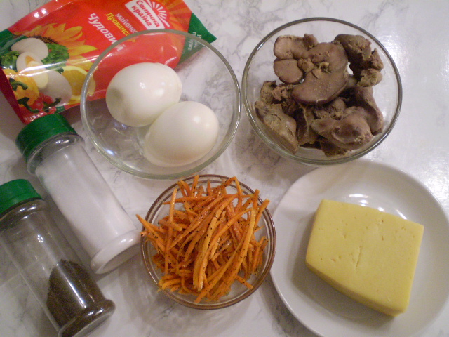 Рецепт Вкусный салат с корейской морковкой