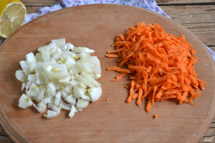 Запеченная скумбрия в фольге с морковью