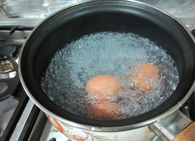 Рецепт Мраморные крашеные яйца