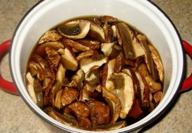Рецепт Суп из сухих белых грибов