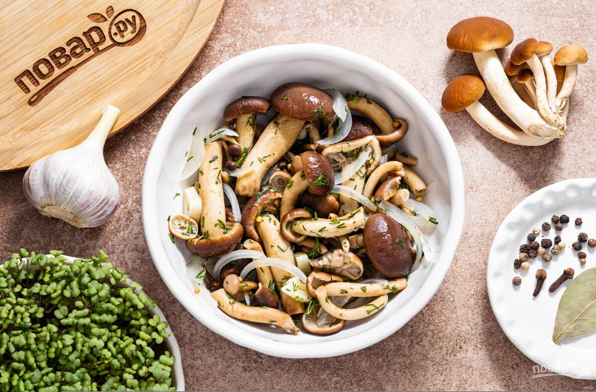 Маринованные грибы