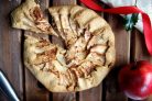 Открытый пирог с корицей