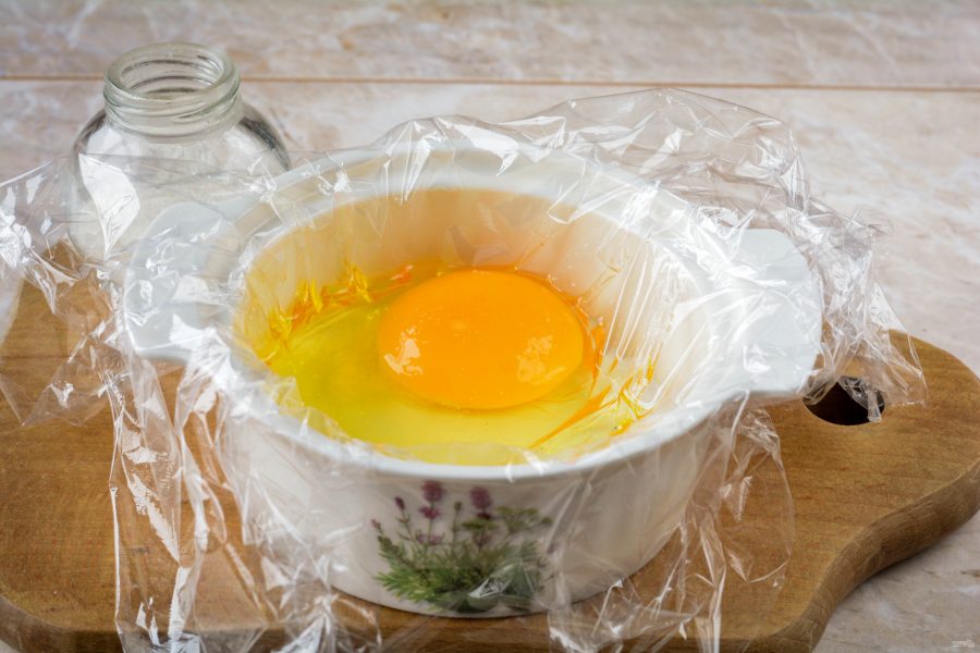 Приготовление яйца в мешочек