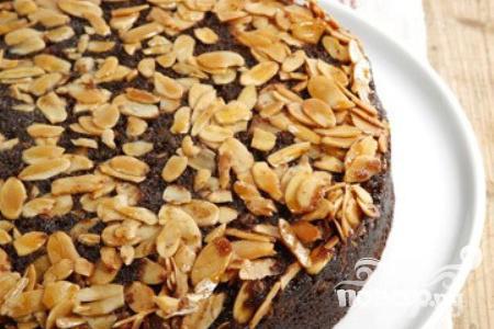 Рецепт Шоколадный пирог с миндалем