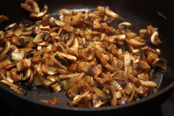 Рецепт Соус грибной со сметаной