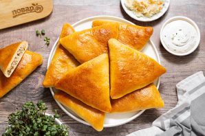 Пирожки с солеными грибами