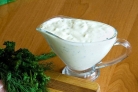 Сметанный соус с чесноком