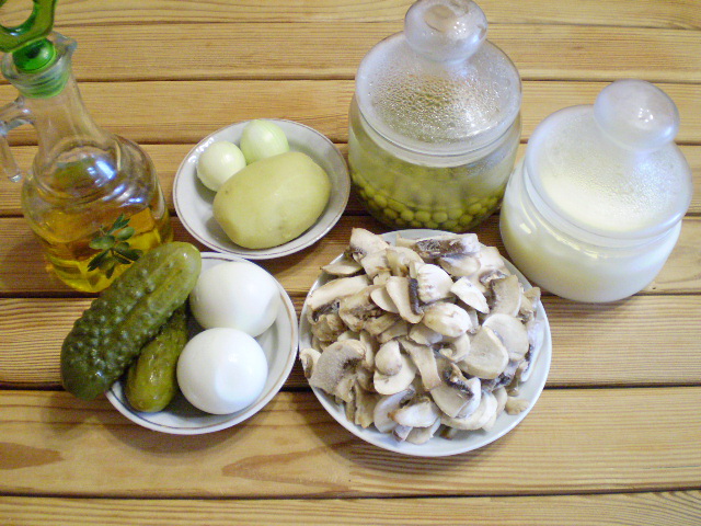 Рецепт Салат с грибами и огурцами