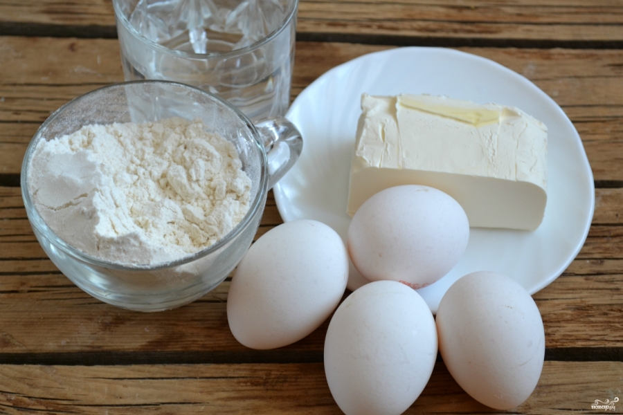 Тесто сметана масло яйца. Ингредиенты для приготовления теста. Сырье для приготовления заварного теста. Продукты для заварного теста. Ингредиенты для дрожжевого теста.