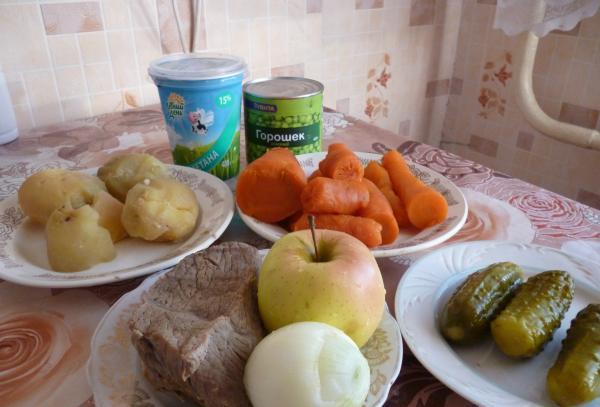 Рецепт Салат "Оливье" с яблоками