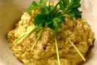 Салат из куриной грудки с карри