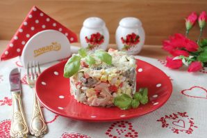 Салат из шампиньонов жареных
