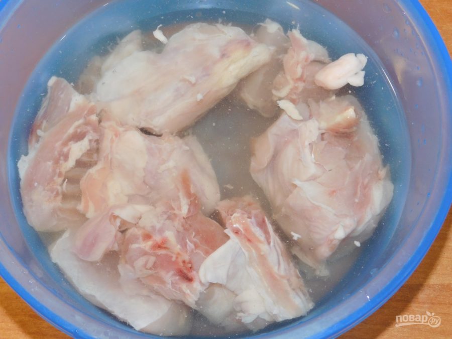 Мясо замоченное в воде. Замачивание мяса кролика. Жаркое из зайца. Как вымачивать зайца дикого перед приготовлением.
