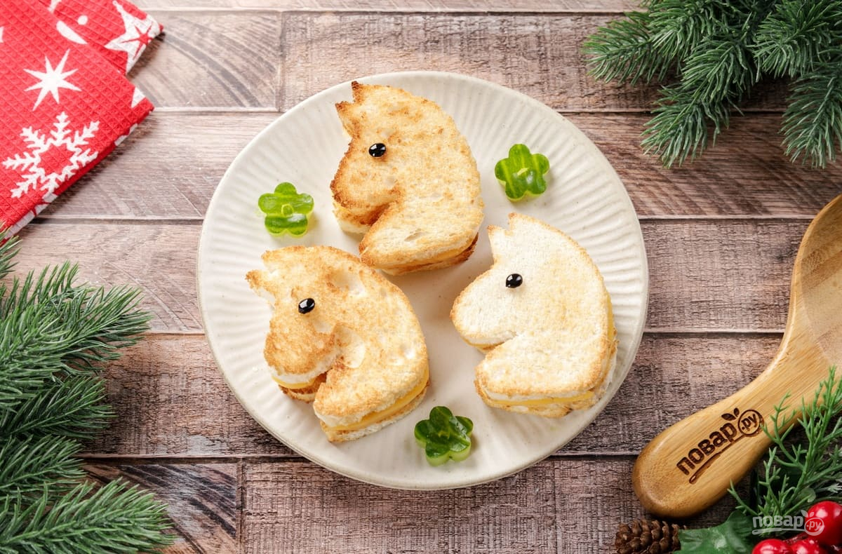 Как украсить новогодний стол своими руками на год Лошади 2026
Как украсить новогодний стол своими руками на год Лошади 2026