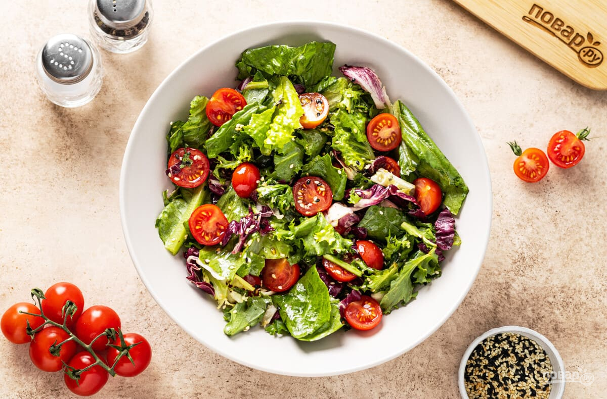 Салат с зеленью