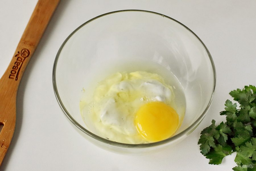 Яйца со сметаной на сковороде. Яйца в сметане. Рецепты за 20 минут.