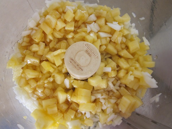 Торт с кусочками ананаса