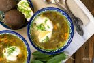 Щавелевый суп с мясом и яйцом