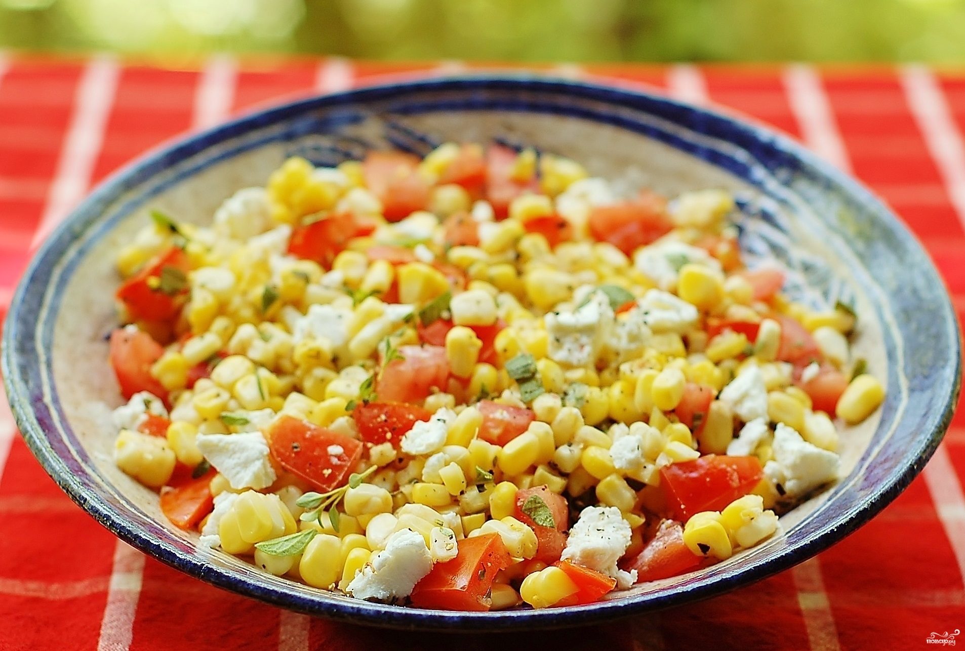 Рецепт Салат с кукурузой и сыром