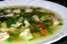 Суп с цветной капустой и горошком