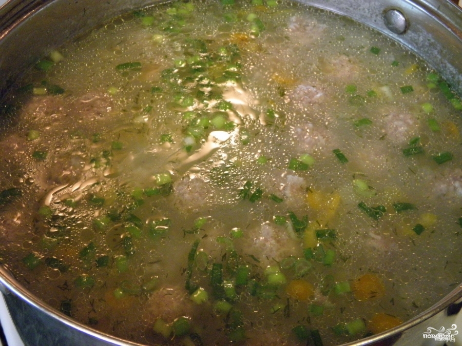Суп с фрикадельками и рисом